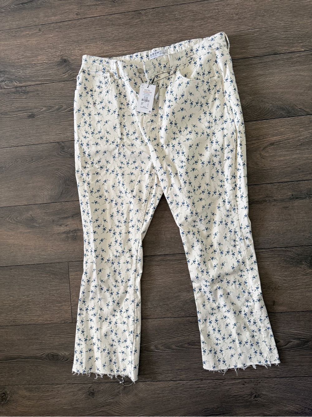 Primark Cream Pants with Blue Floral Print with Tags